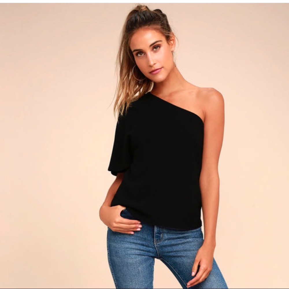 Lulu’s Onto Something Black One-Shoulder Top Small